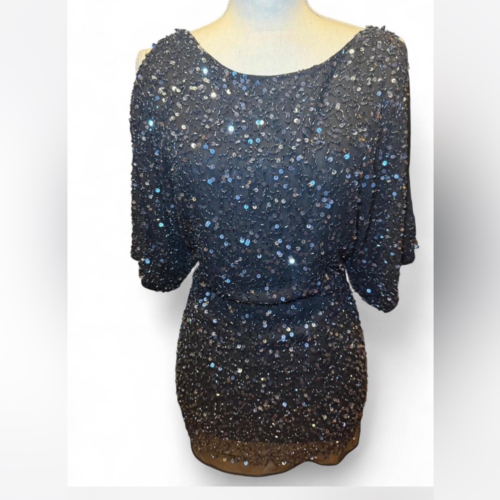 Adrianna Papell Silk Sequin & Beaded Cold Shoulder Top – Size M